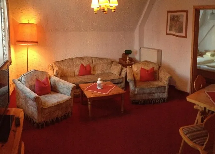 מלון Maier Garni